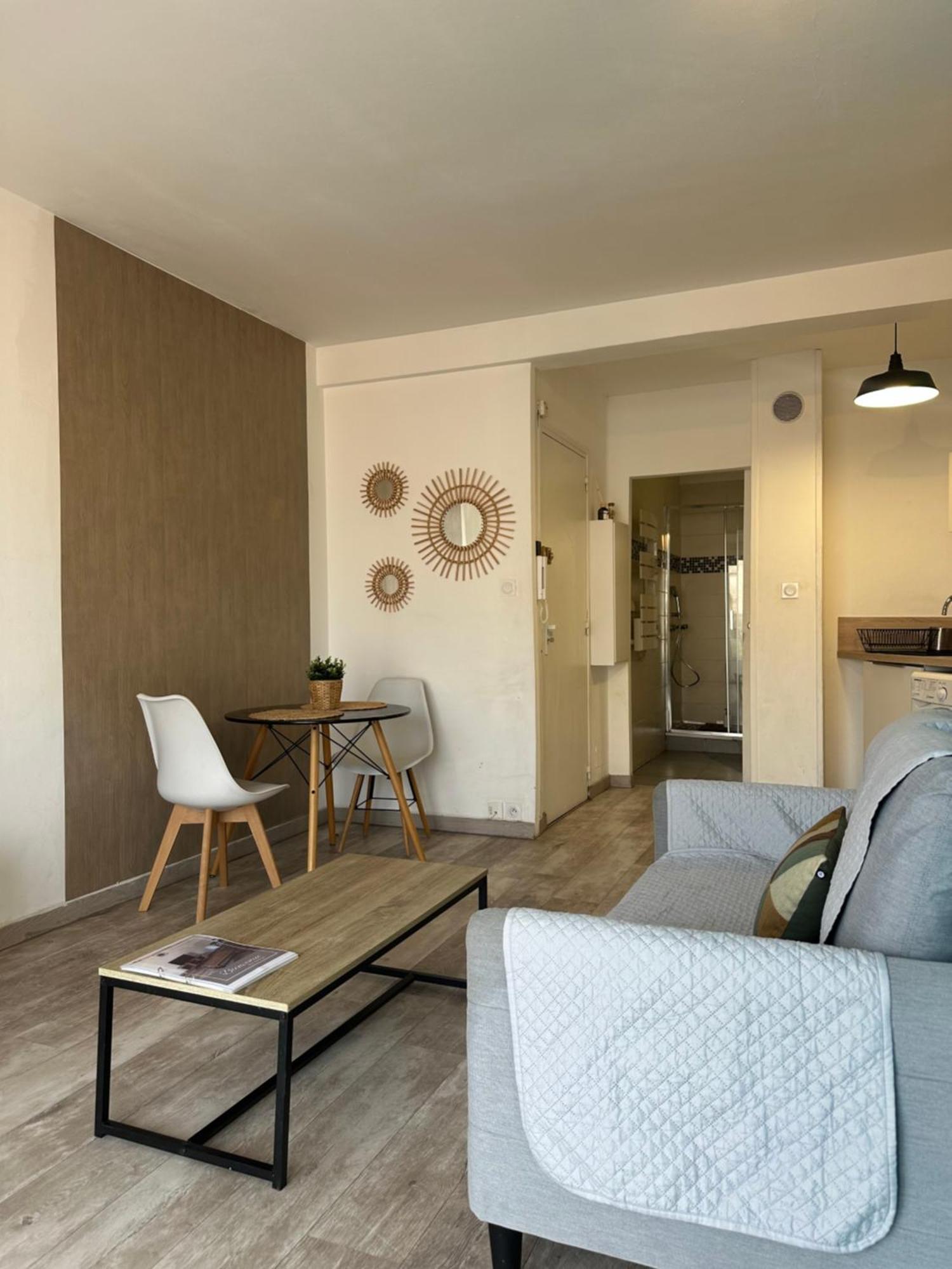 Apartment La Cle - Balcon - Climatisation - Wifi - Port - Gare *
